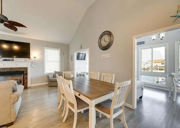 Holiday home Dock, Pool Access! Waterfront Haven In Ocean Ocean City