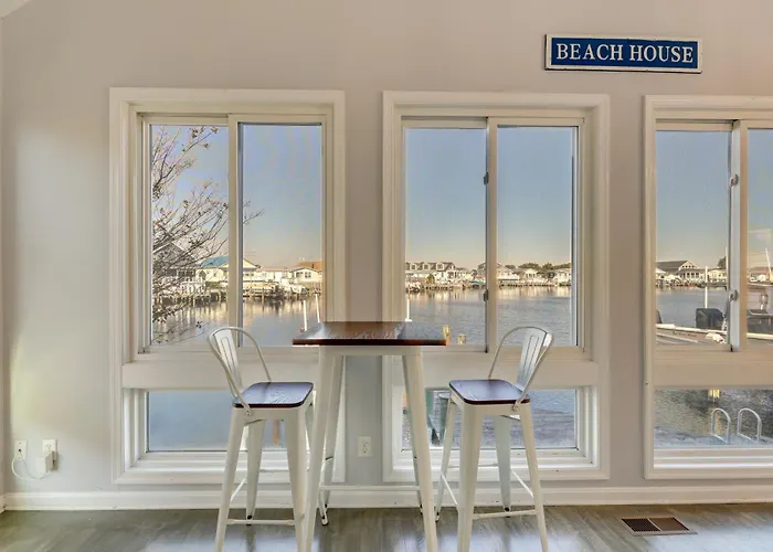 Dock, Pool Access! Waterfront Haven In Ocean
